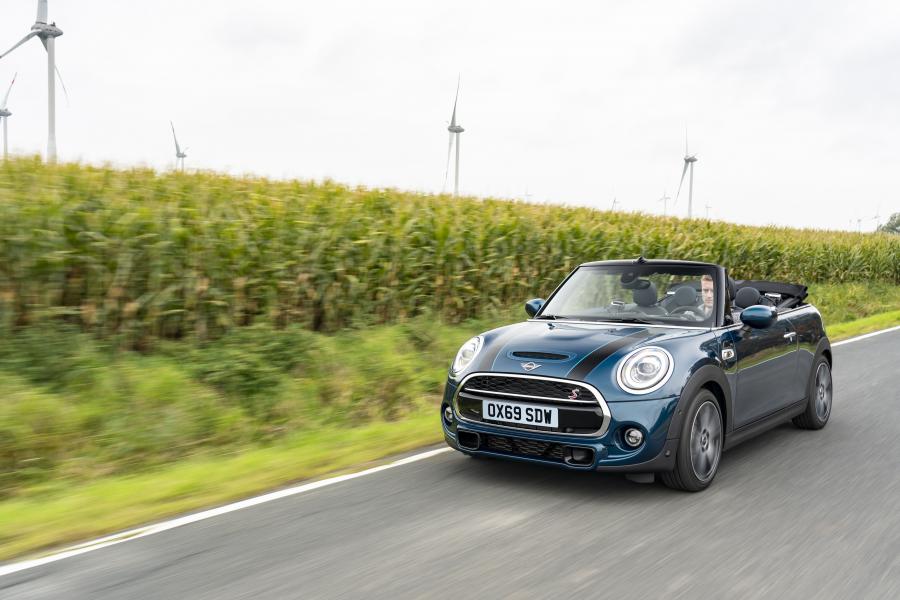  Mini Cooper S Cabrio Sidewalk (F57) 2020 года  (WW) (фото 34 из 53)